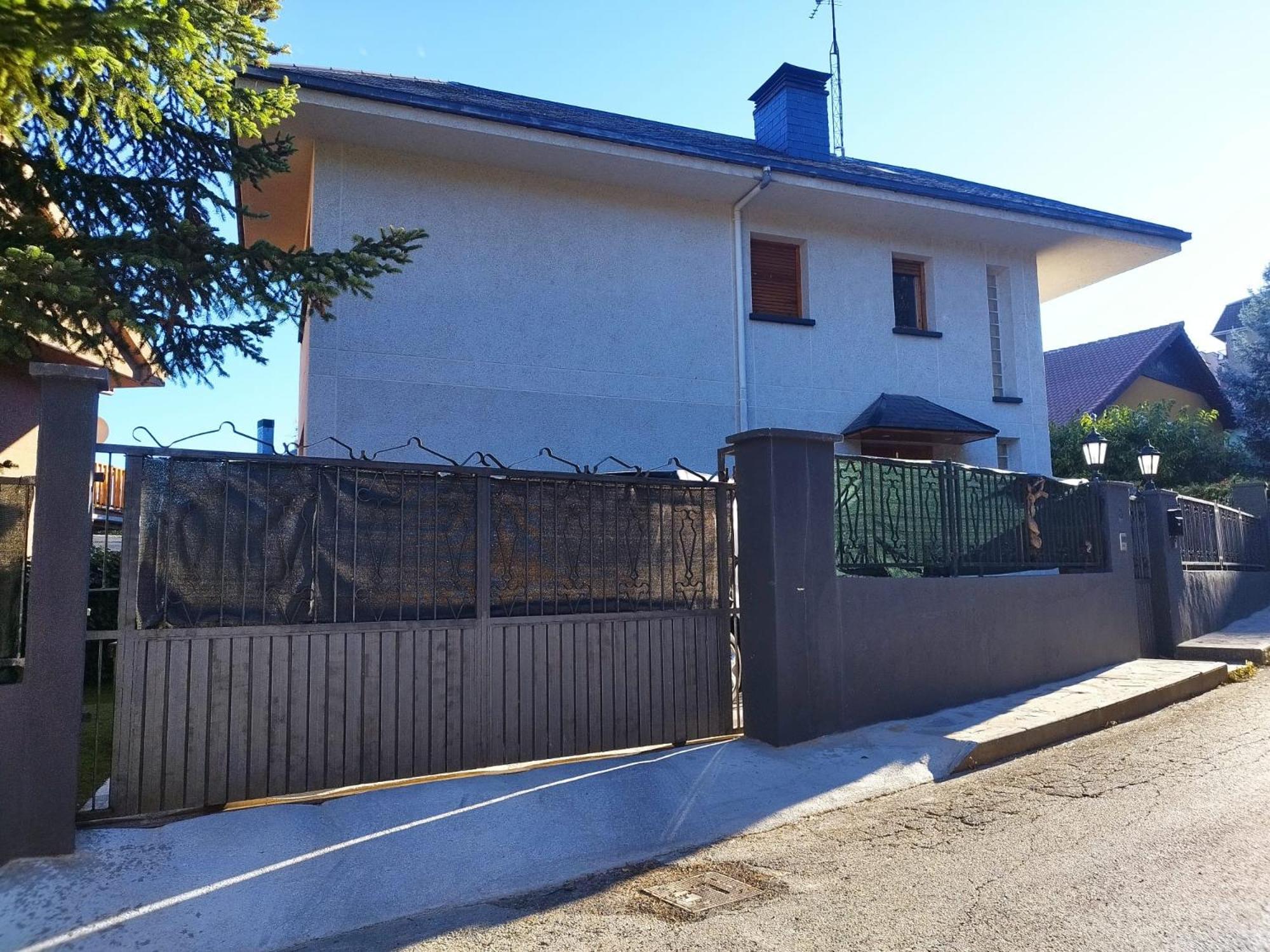 Villa San Lure Хака Экстерьер фото